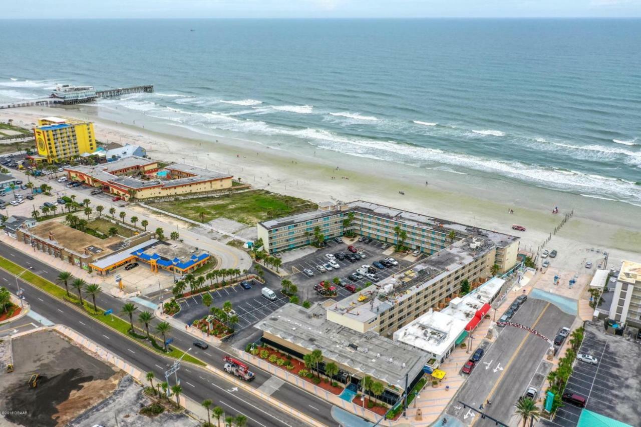 Апартаменты Ocean Breeze - Direct Ocean Front-Pool Is Open Дейтона-Бич Экстерьер фото